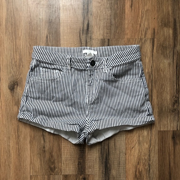 H&M Pants - Striped shorts size 2